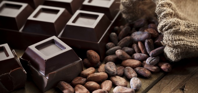 propiedades nutricionales del chocolate negro por nutricienta