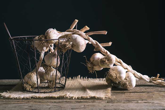 como hacer una ristra de ajos