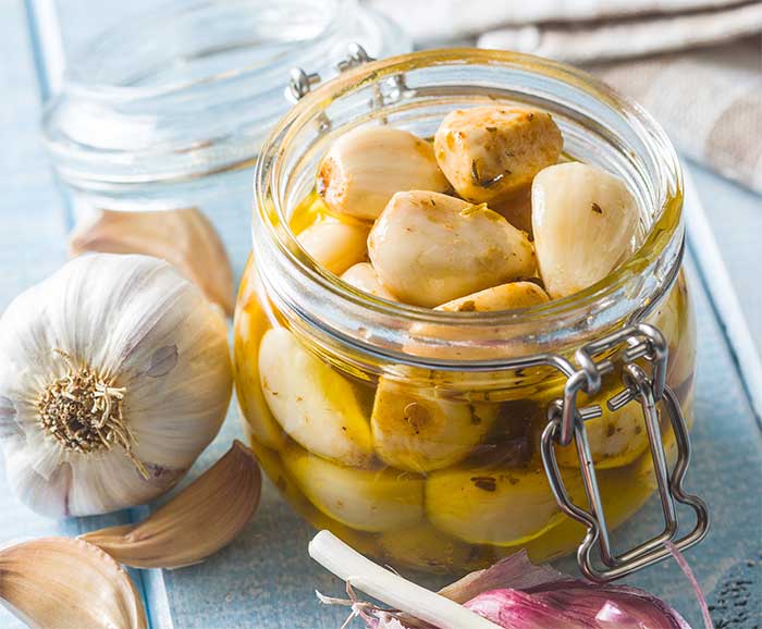 como hacer ajos encurtidos