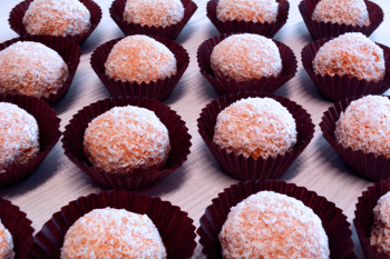 Trufas de tarta de zanahoria (sin horno)