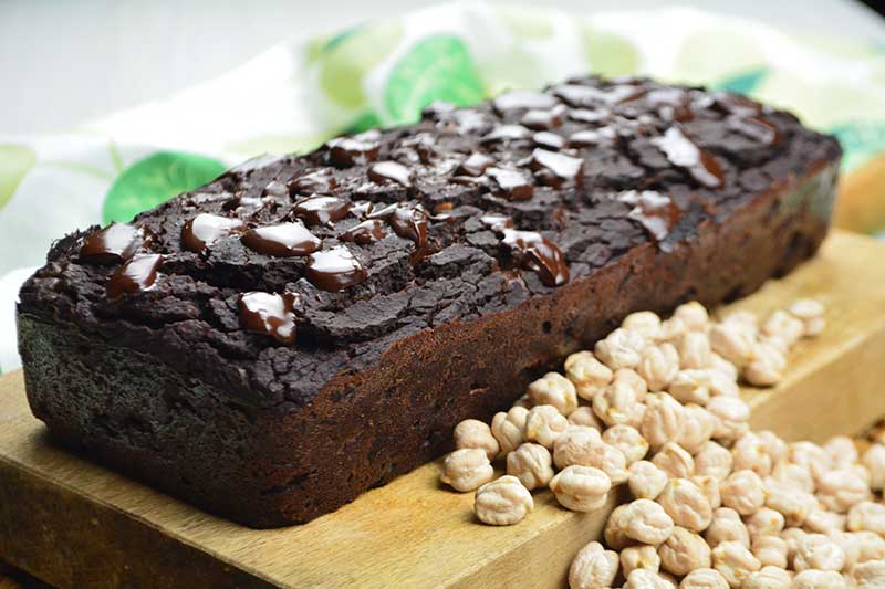 Delicioso, sano y nutritivo brownie de chocolate sin az?car, ni harinas. Hecho con garbanzos.
