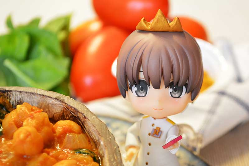 receta de curry de garbanzos, tomate y espinacas por nutricienta